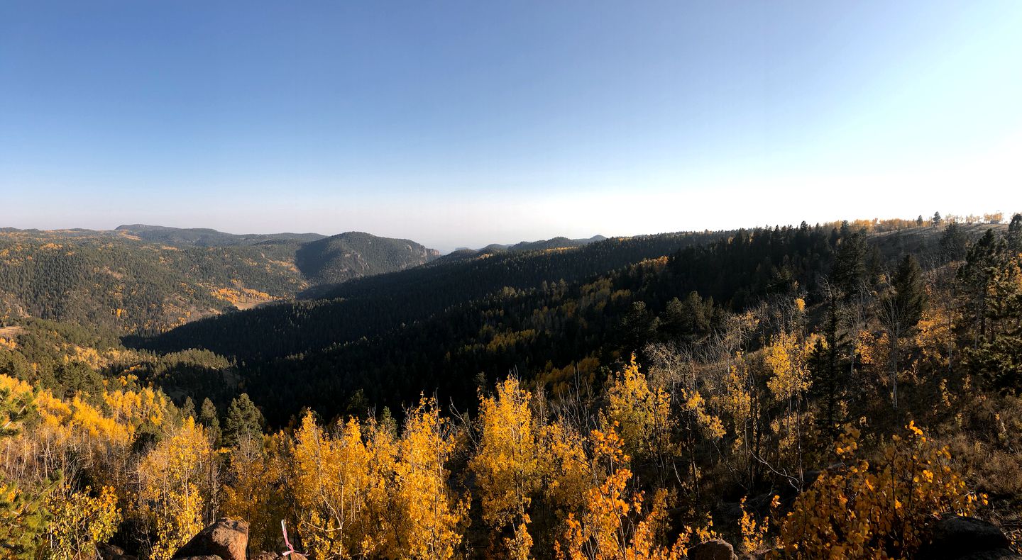 Majestic Mountain Majesty: Experience Colorado's Beauty from This Dome Paradise