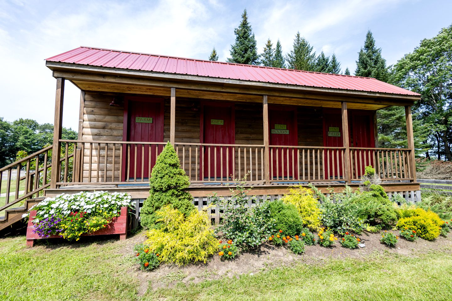 Charming Bell Tent Fantastic for a Cozy Glamping Experience in Turner, Maine