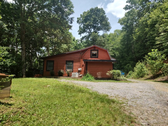 Cabins (United States of America, Turtletown, Tennessee)