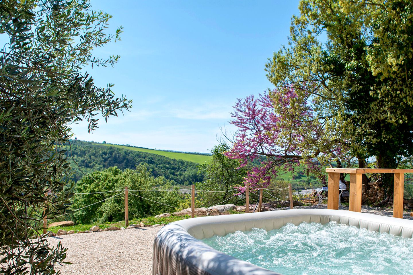 Luxurious Eco-Friendly Glamping Experience with Jacuzzi and Pool in Saturnia, Tuscany