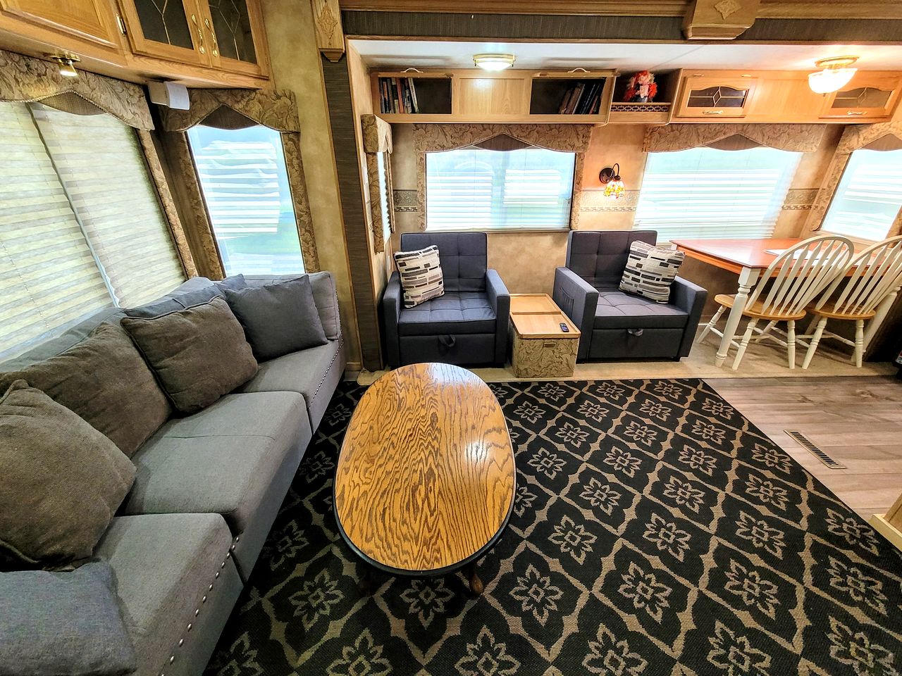 Stunning Caravan with Fire Pit in Del Rio, Tennessee