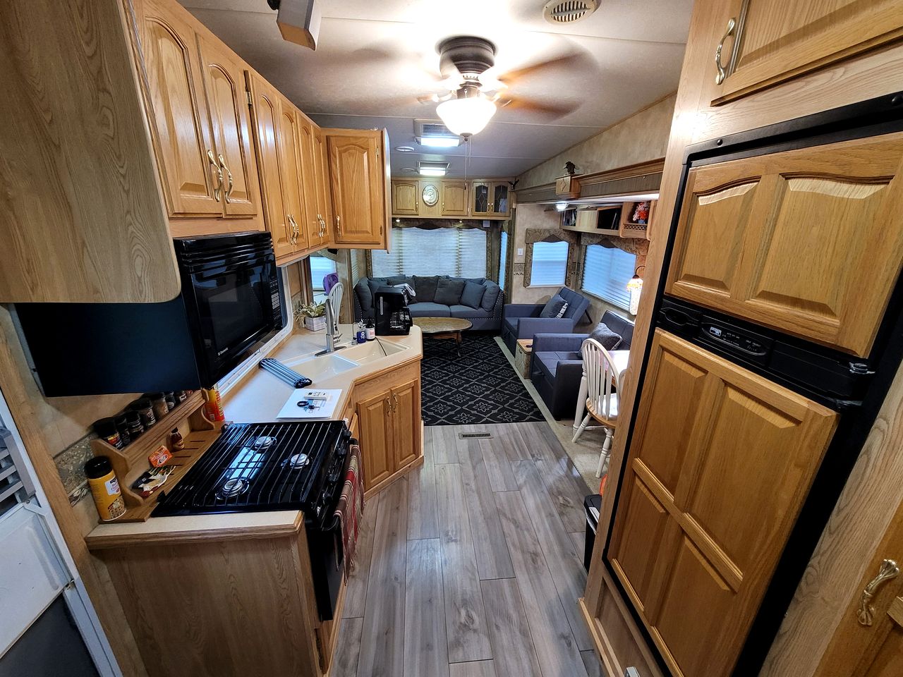 Stunning Caravan with Fire Pit in Del Rio, Tennessee