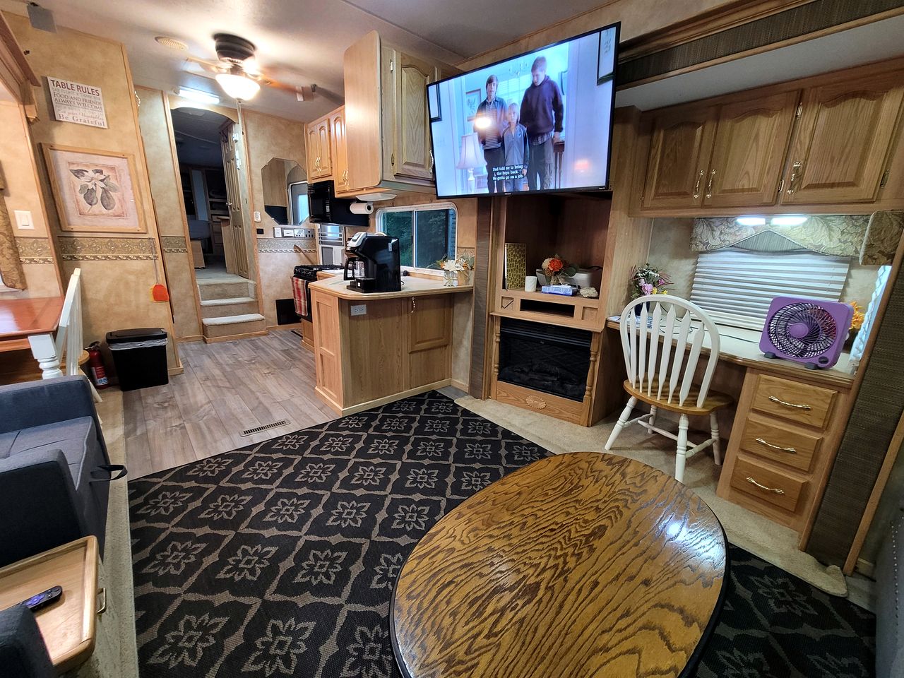 Stunning Caravan with Fire Pit in Del Rio, Tennessee