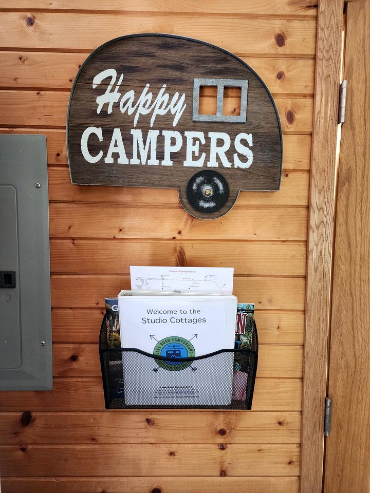 Tranquil Cottage with Picnic Table and Fire Ring in Trempealeau, Wisconsin