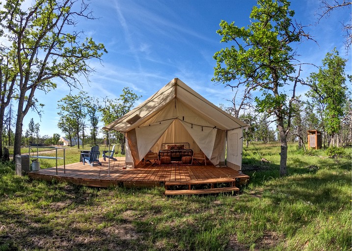 Tented Cabins (United States of America, Wasco County, Oregon)