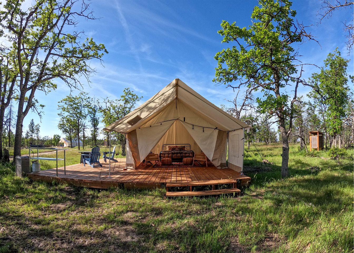 Tented Cabins (United States of America, Wasco County, Oregon)