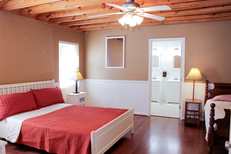 Cabins (United States of America, La Grange, Texas)