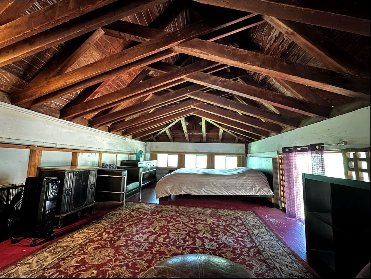 Charming Cabin Ideal for Hikers and Nature Lovers in Topanga, California