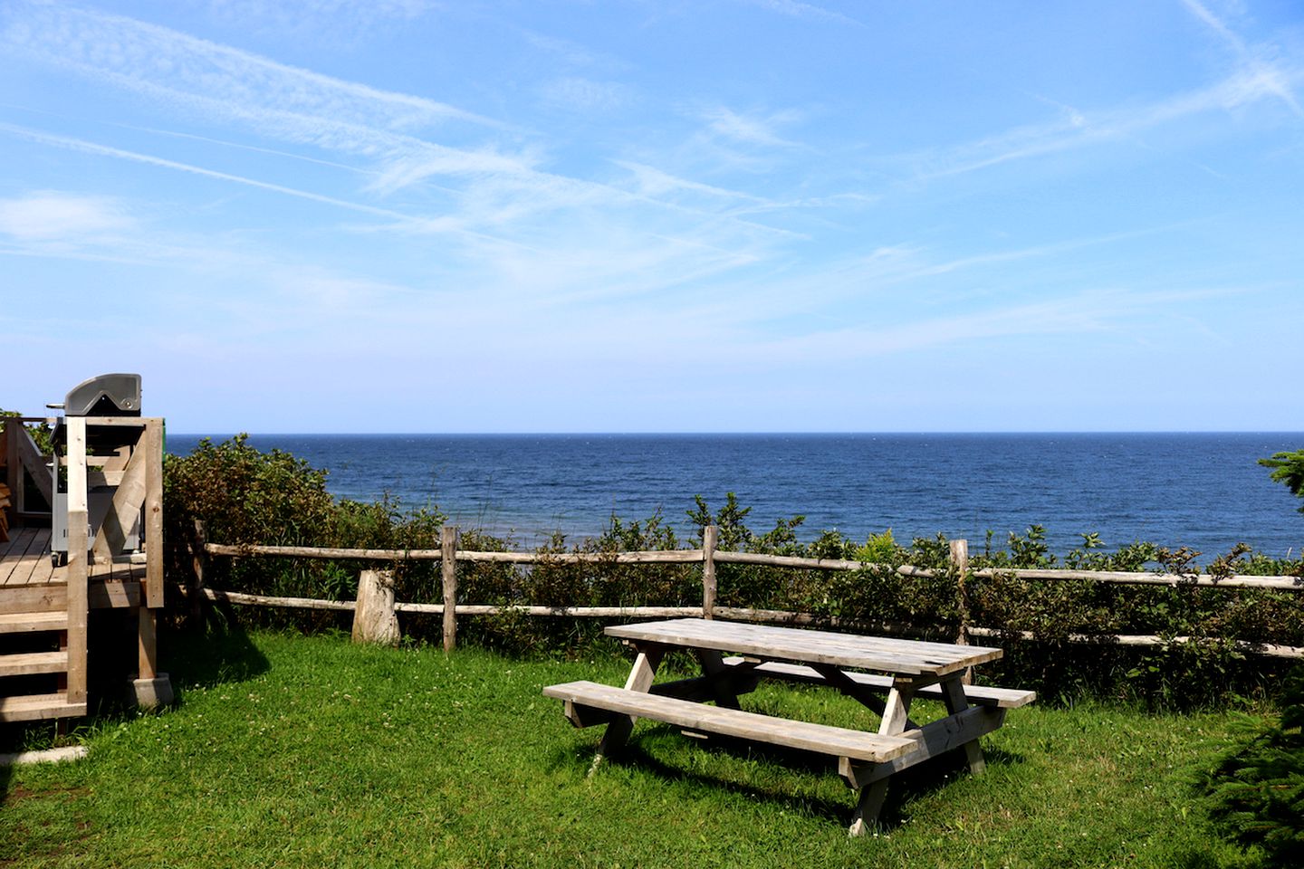 Comfortable and Cozy Waterfront Cottage Rental with Ocean Views in Quebec