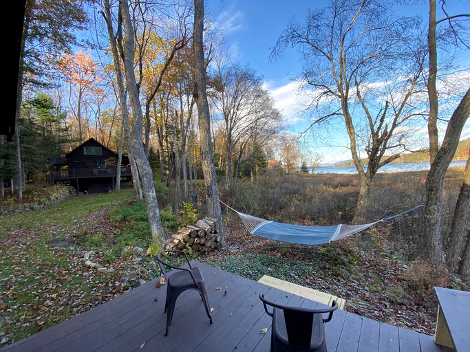 NY Vacation Rentals Lake Pleasant Log Cabin, Log Cabins, Lake