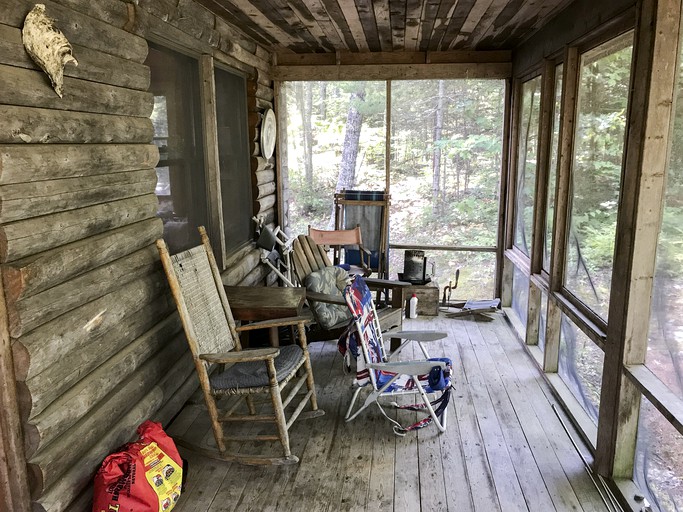 Cabins (Maine, Maine, United States)