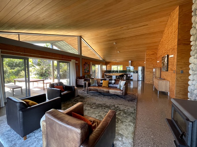 Cabins (New Zealand, Punakaiki, South Island)