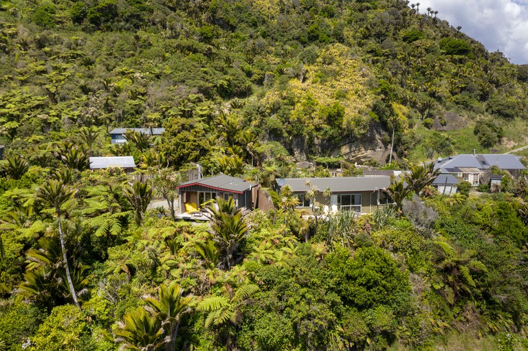 Beach Houses (Punakaiki, South Island, New Zealand)