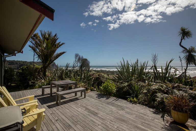 Beach Houses (Punakaiki, South Island, New Zealand)