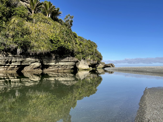 Beach Houses (New Zealand, Punakaiki, South Island)