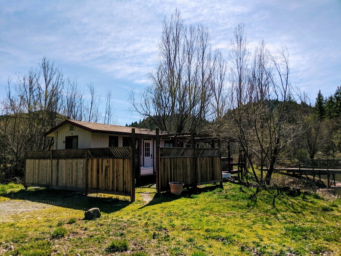 Cabins (United States of America, Laytonville, California)