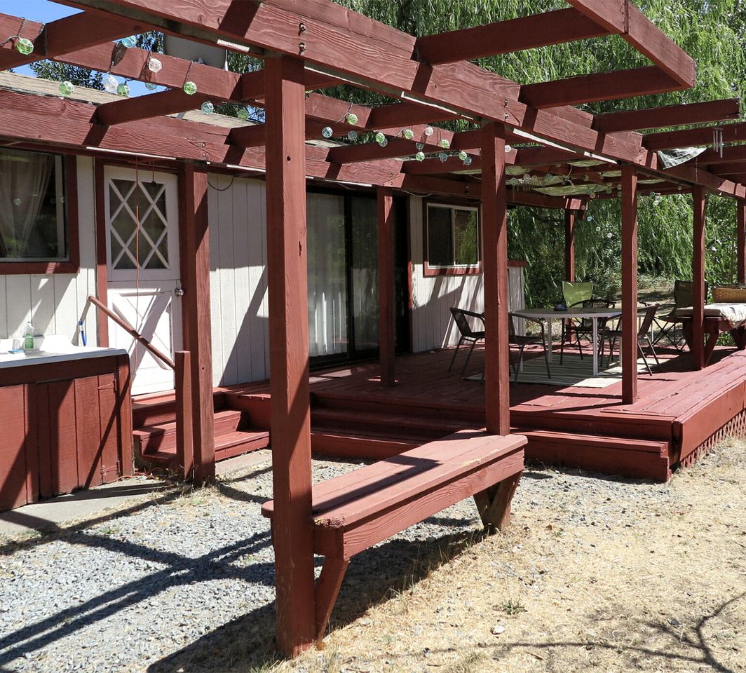 Cabins (United States of America, Laytonville, California)