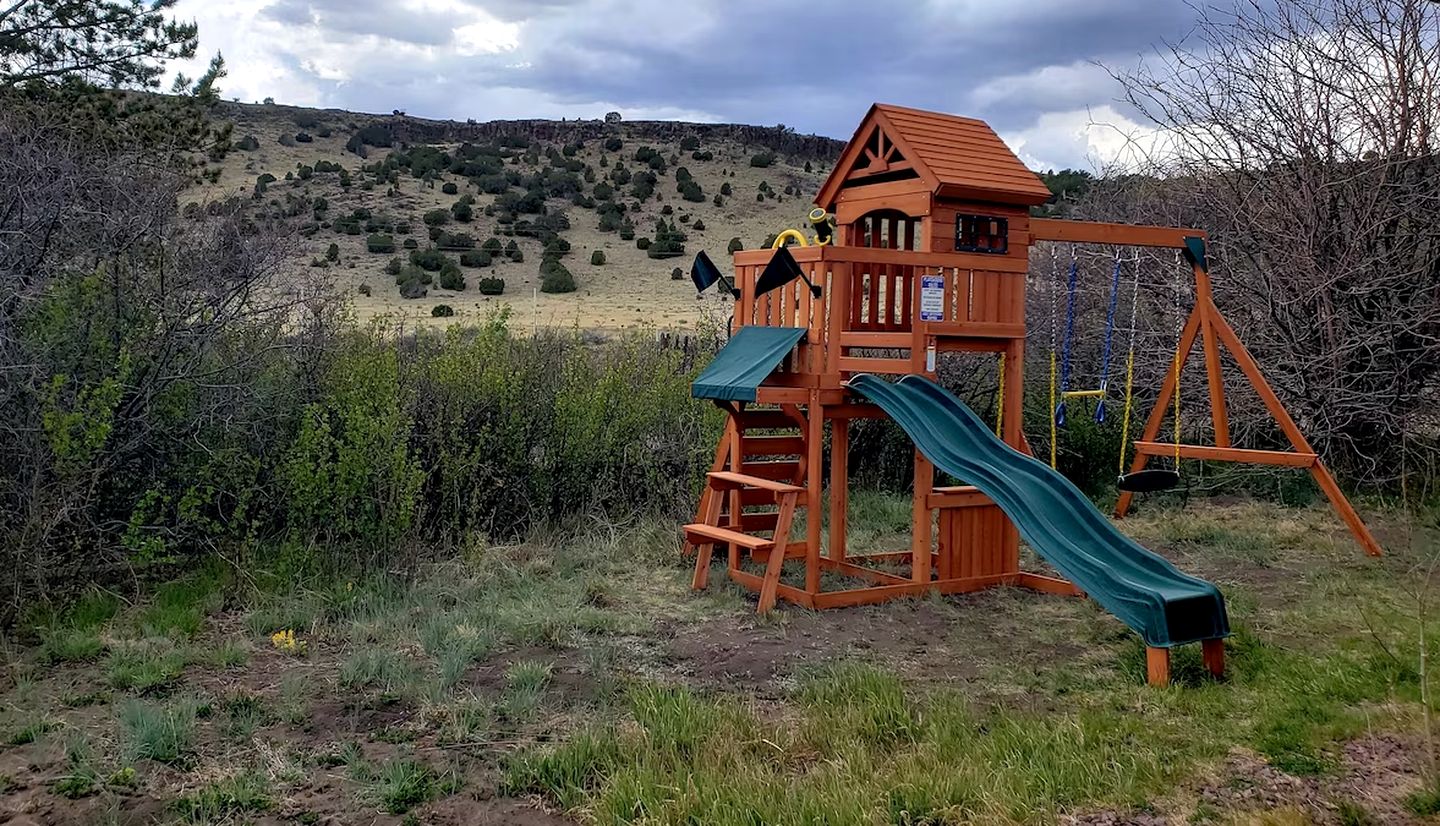 Cozy Cabin Rental with Amazing Mountain View near Gila National Forest, Arizona