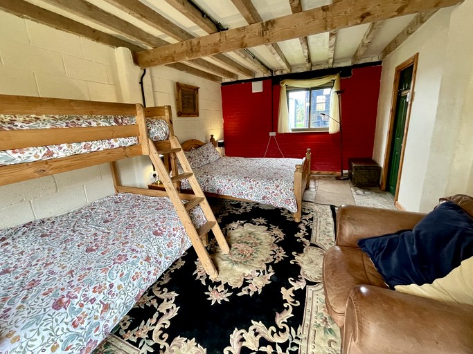 Barns (United Kingdom, Shropshire, England)