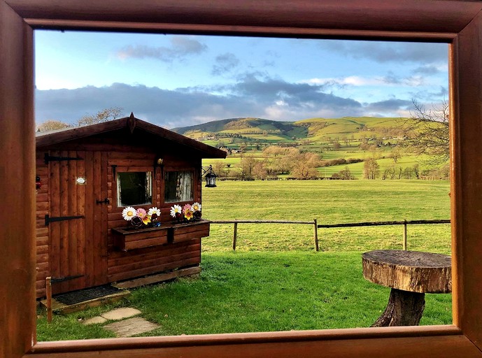 Cabins (Shropshire, England, United Kingdom)