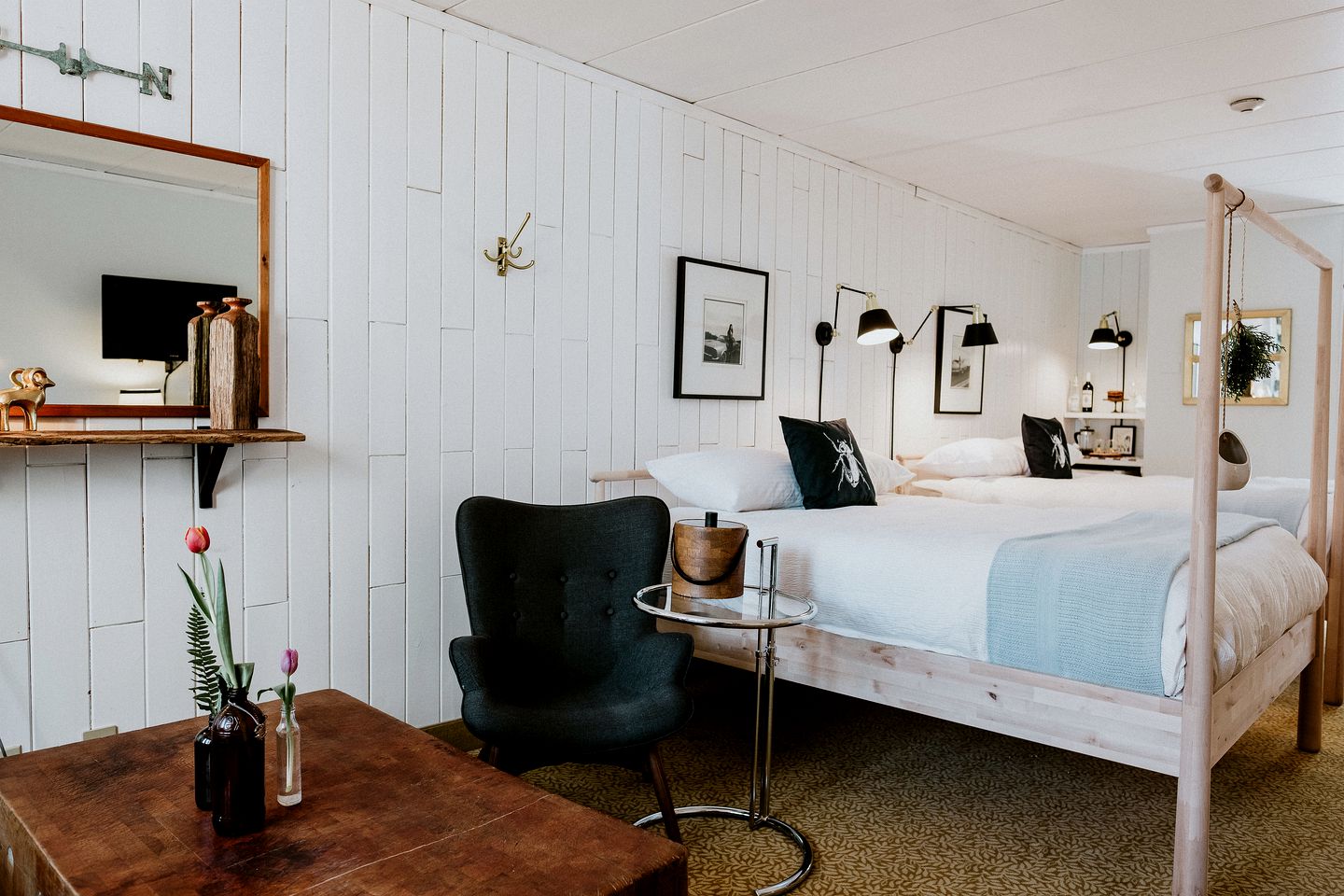 Charming Suite Rental with Wood-Burning Fireplace on Lake Bernard, Ontario