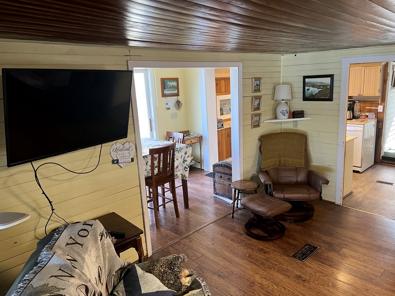 Luxury Cottage Rental with Private Dock on Keuka Lake in Finger Lakes Wine Country