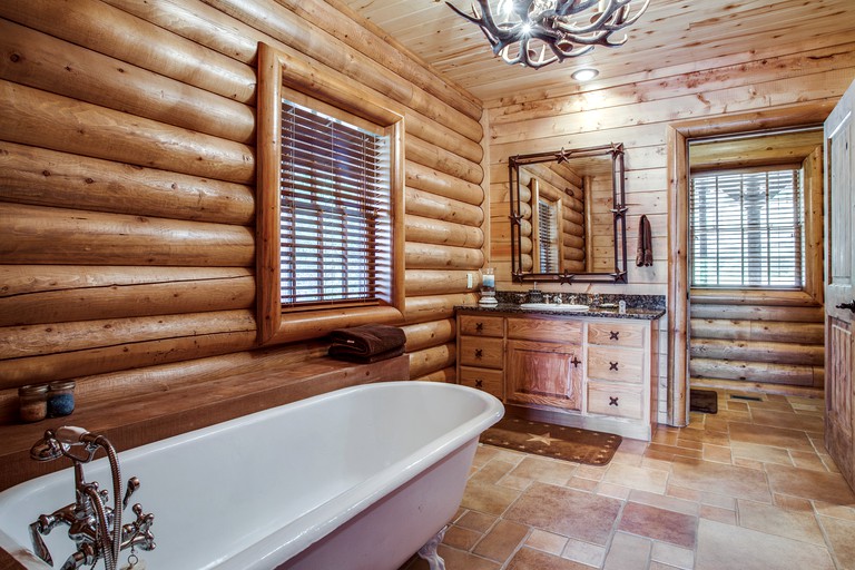 Cabins (Eustace, Texas, United States)