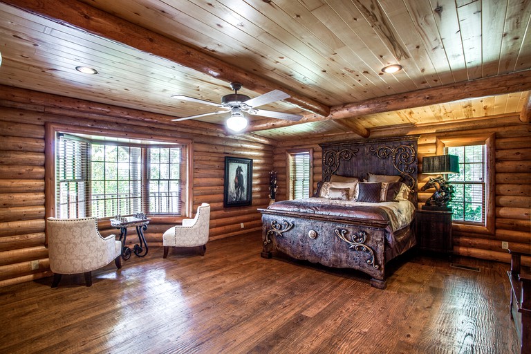 Cedar Cove Ranch, Cabins 14213, Eustace, United States of America