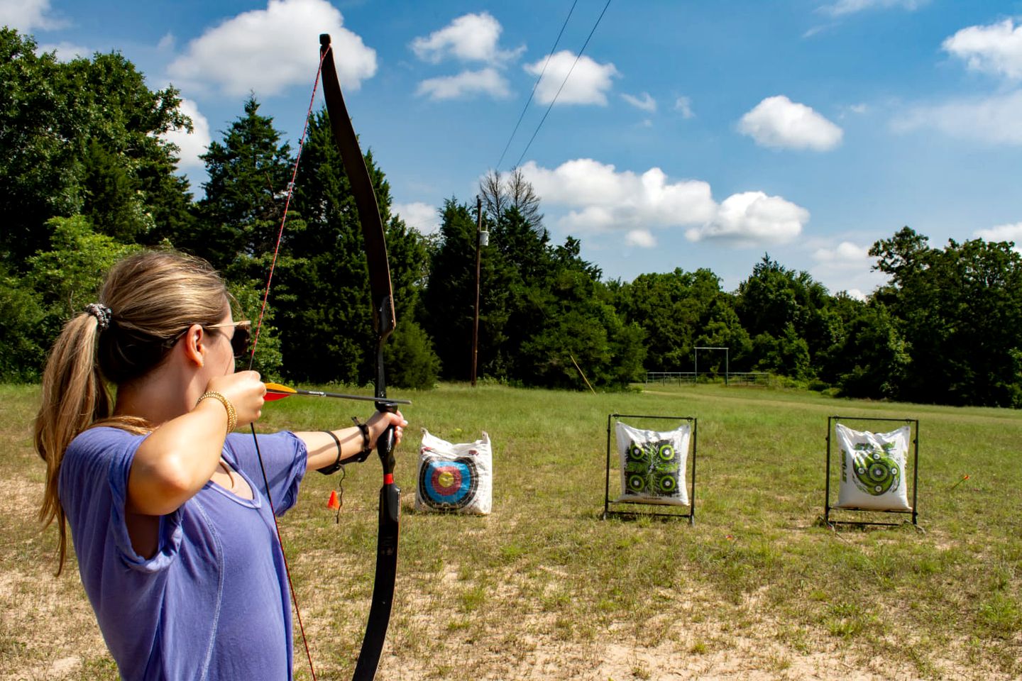 Cozy Lakeside Cabin Rental on 700-Acre Ranch near Dallas, Texas