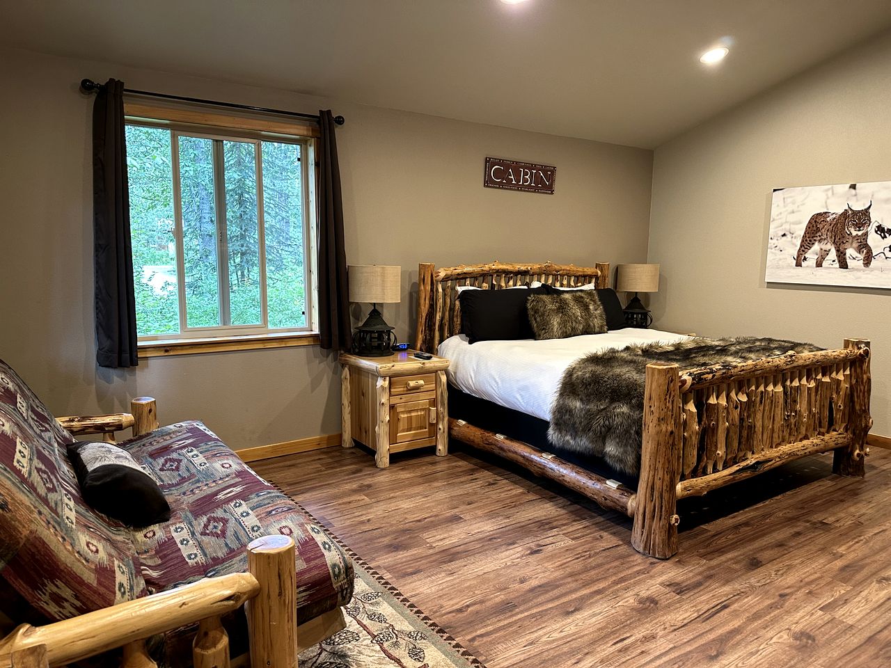 Luxury Lakeside Bungalow Cabin Rentals near Lake Summit in Anchorage, Alaska