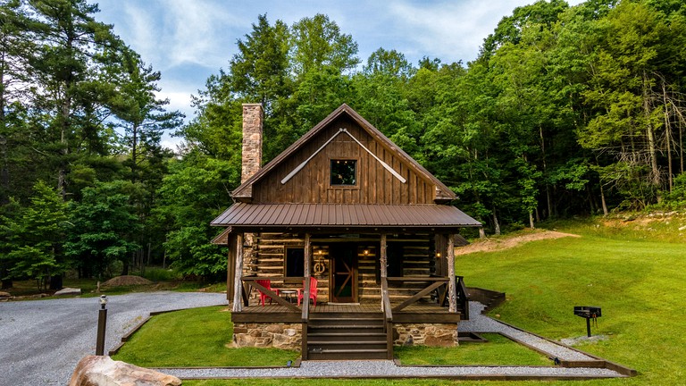 Cabins (Peterstown, West Virginia, United States)