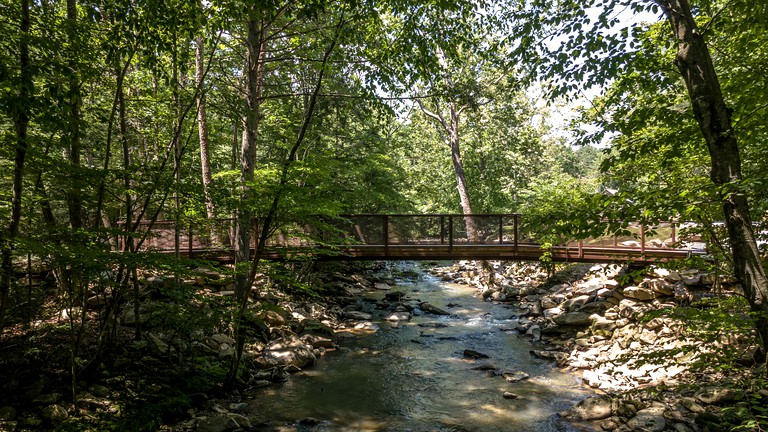 Cabins (Peterstown, West Virginia, United States)