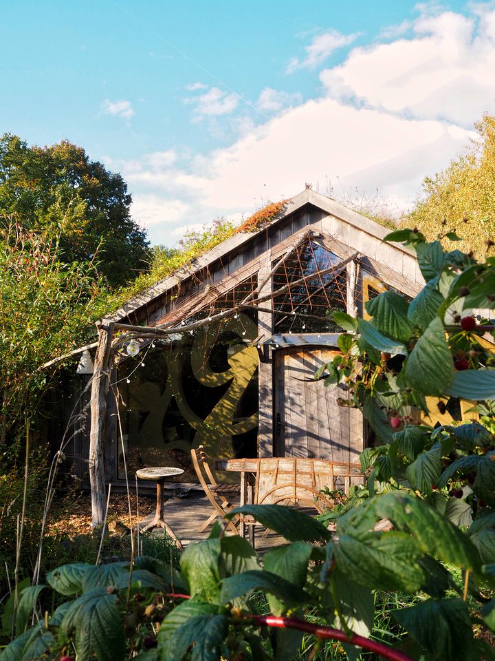 Eco-Cabin Surrounded by Gardens and Orchards in Brittany, France