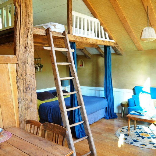 Pods (France, Saint M'Hervé, Brittany)