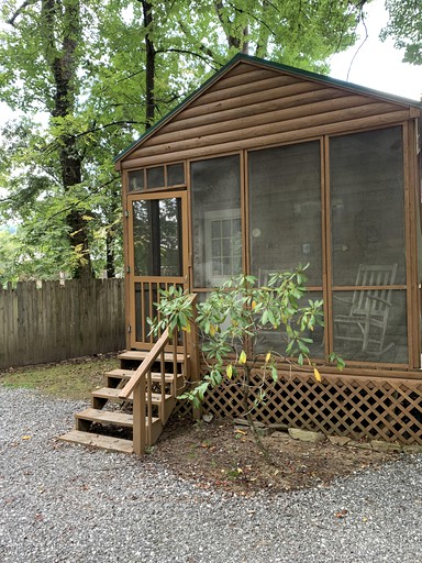 Cabins (United States of America, Bryson City, North Carolina)