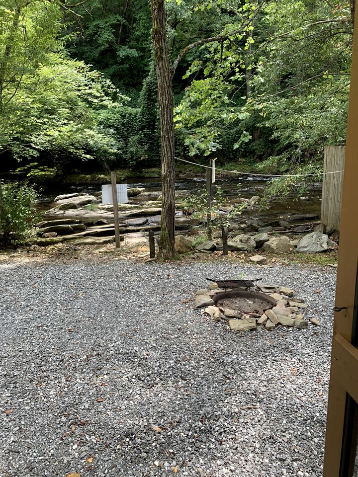 Serene Cabin in the Woods near the Nantahala National Forest, North Carolina