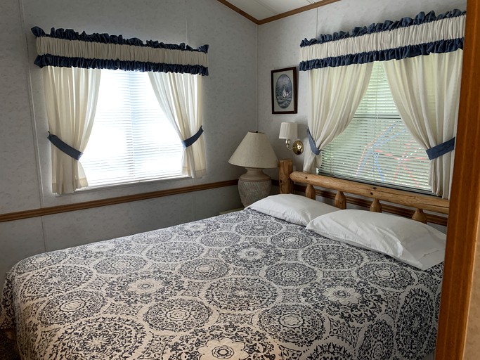 Cabins (United States of America, Bryson City, North Carolina)