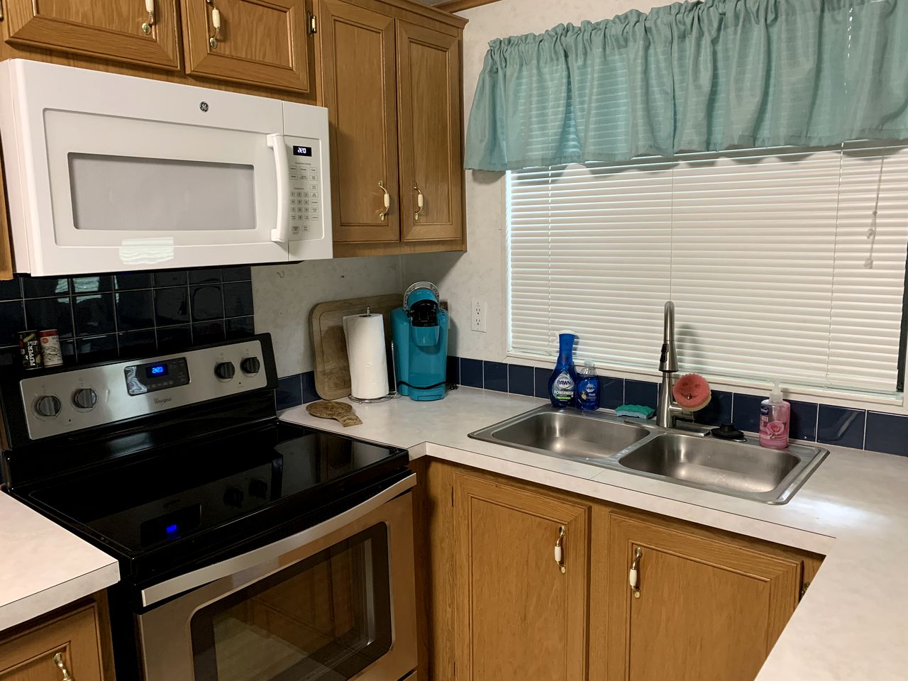 Comfortable Cabin Rental with Wi-Fi near the Great Smoky Mountains, North Carolina