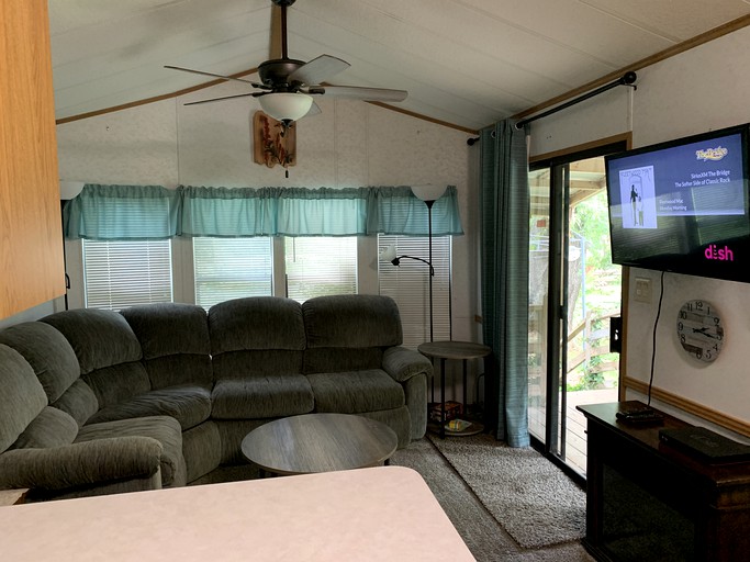 Cabins (United States of America, Bryson City, North Carolina)