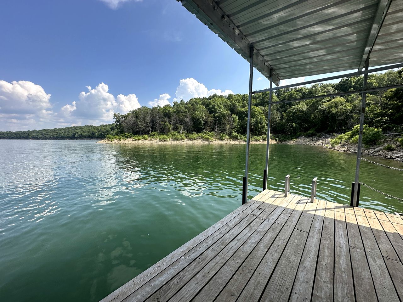 Spacious Family-Friendly Cabin Rental near Mountain Home, Arkansas