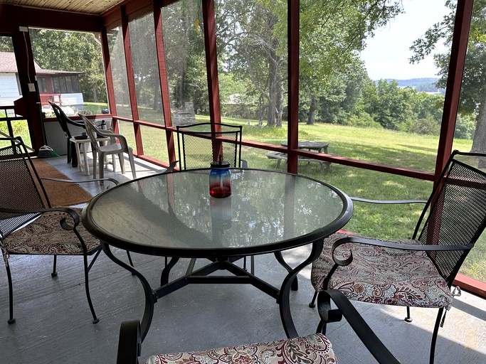 Cabins (United States of America, Gamaliel, Arkansas)