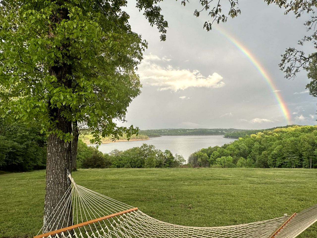 Spectacular Lake Cabin for Rent near the Sprawling Ozarks of Arkansas