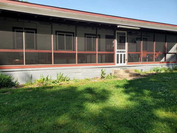 Cabins (United States of America, Gamaliel, Arkansas)