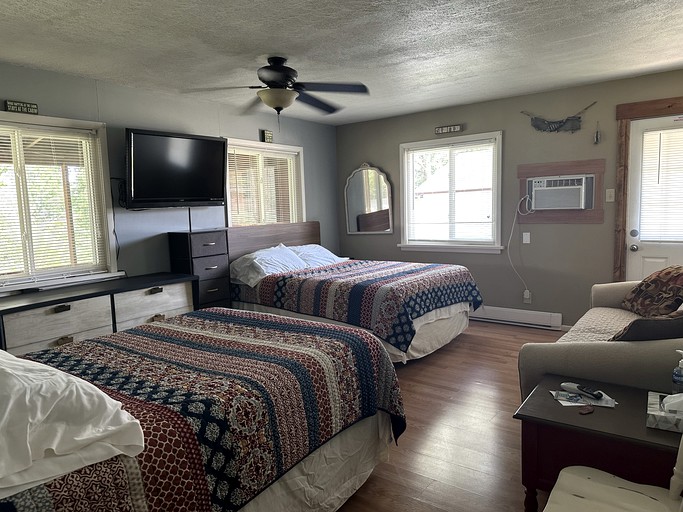 Cabins (United States of America, Gamaliel, Arkansas)