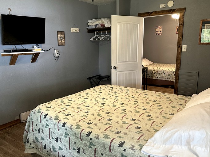 Cabins (United States of America, Gamaliel, Arkansas)