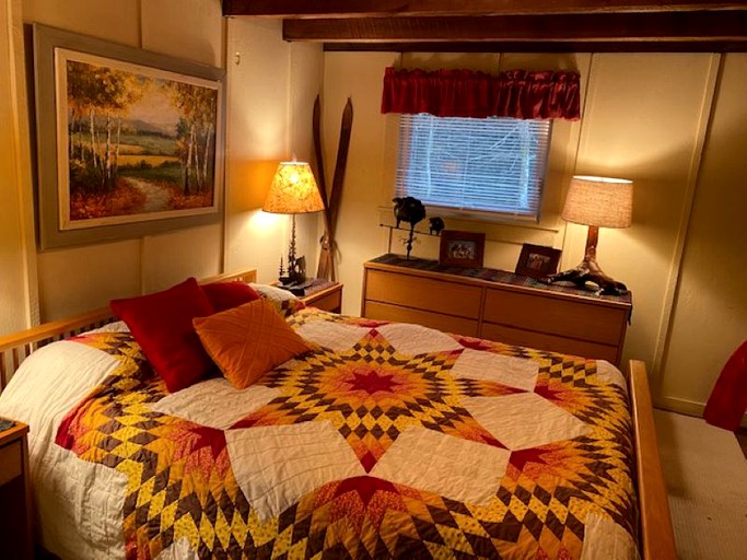 Log Cabins (Independence, Virginia, United States of America)