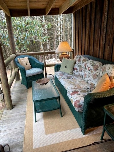 Log Cabins (Independence, Virginia, United States of America)