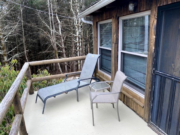 Log Cabins (Independence, Virginia, United States of America)