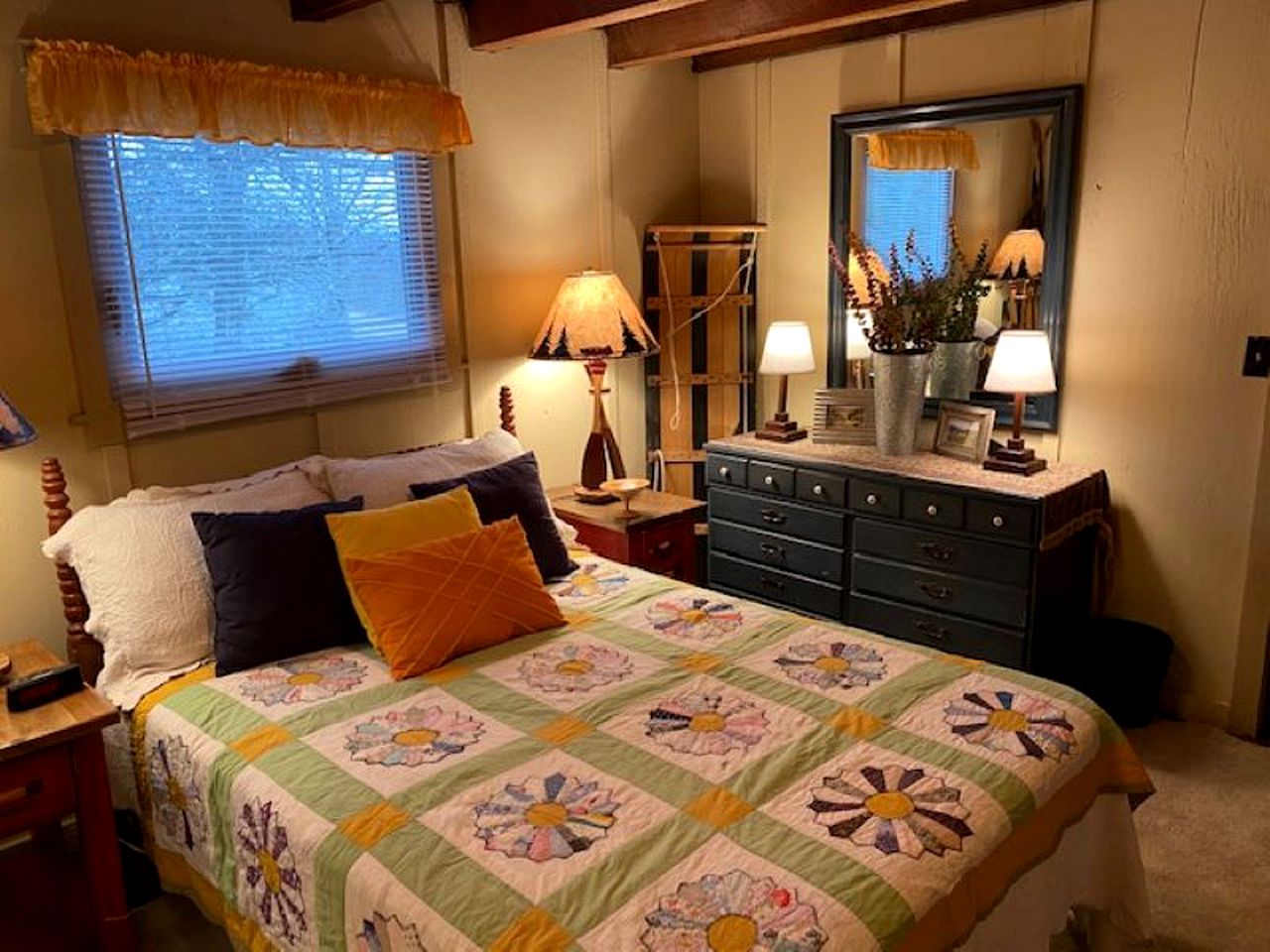 Rustic Log Cabin with Spectacular Mountain Vistas in Piedmont Region, Virginia