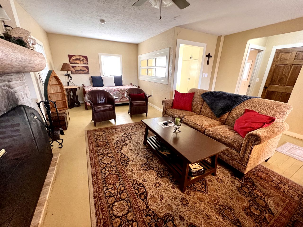 Cozy Cabin Rental near Table Rock Lake in the Ozark Mountains, Missouri